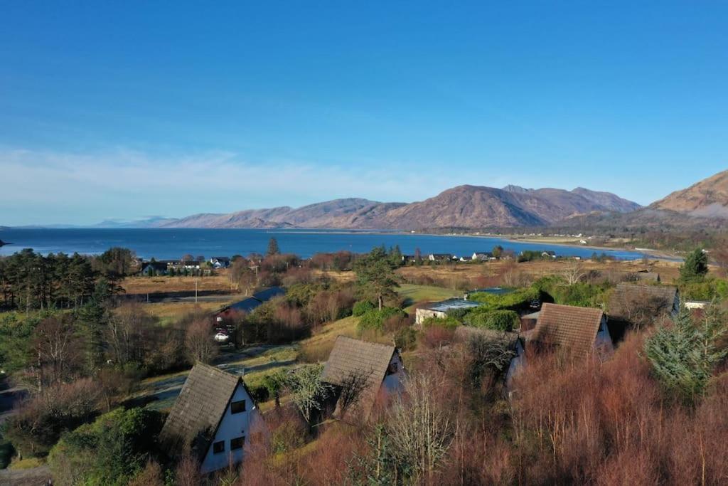 1 Bedroom Cabin With Mountain & Loch Views - Quiet Location Between Glencoe & Ben Nevis Corran  Ngoại thất bức ảnh