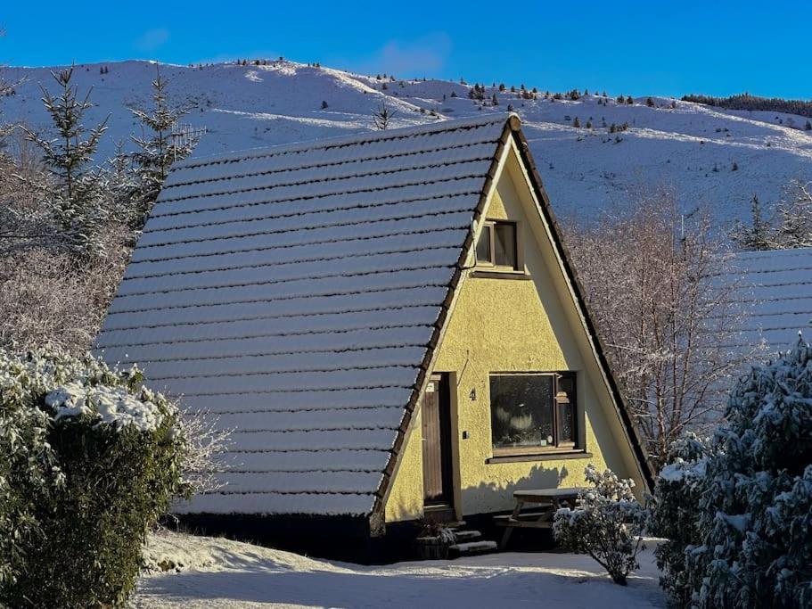 1 Bedroom Cabin With Mountain & Loch Views - Quiet Location Between Glencoe & Ben Nevis Corran  Ngoại thất bức ảnh