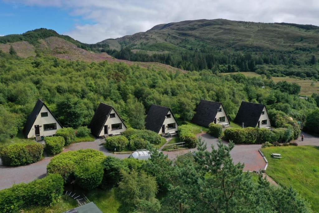 1 Bedroom Cabin With Mountain & Loch Views - Quiet Location Between Glencoe & Ben Nevis Corran  Ngoại thất bức ảnh